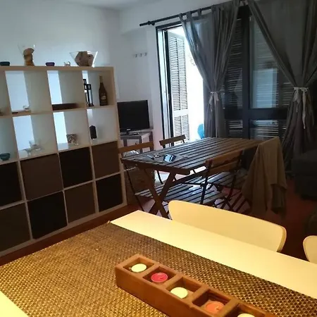 Sun House Old Town * 阿尔布费拉